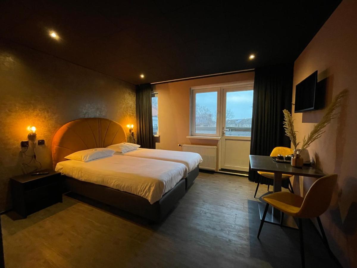 Hotel Restaurant Anno Nu オーストカペッレ エクステリア 写真